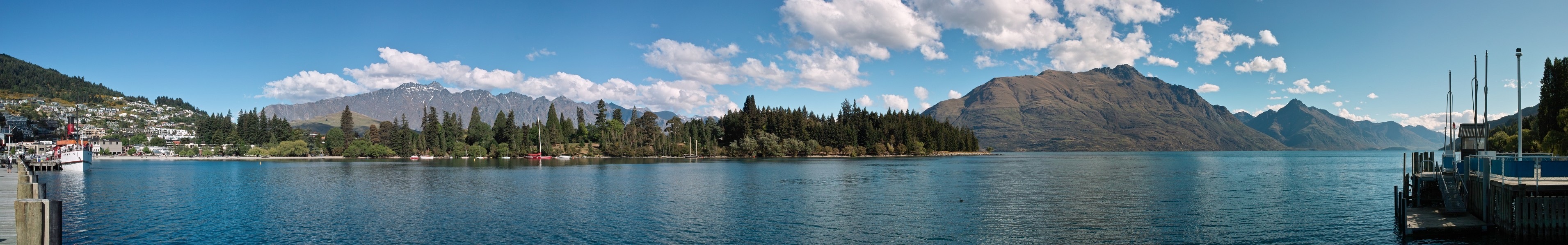 Lake Wakatipu and Queenstown Gardens
