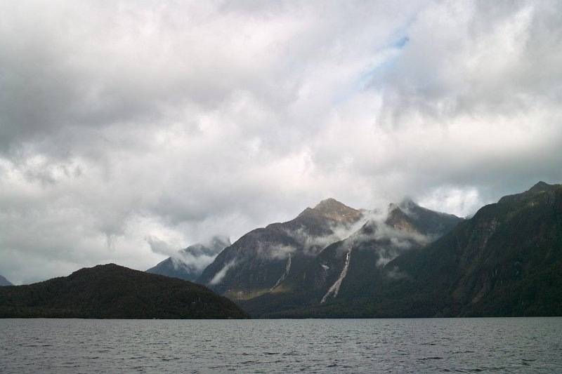 2711 - View from the Lake Manapouri ferry to West Arm