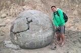 1783 - Jack by a Moeraki Boulder